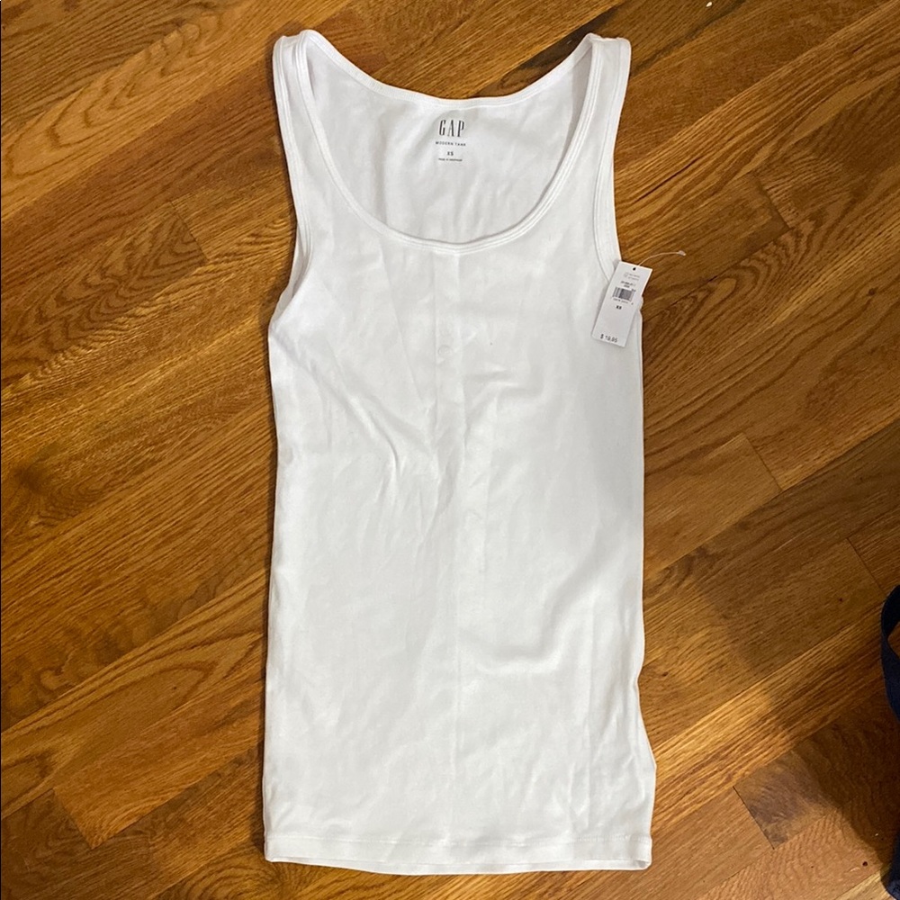 GAP White Tank Top XS NWT